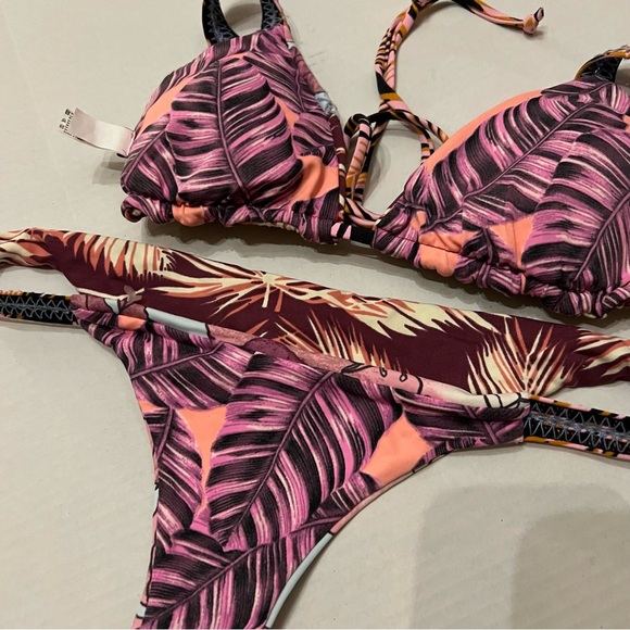 Maaji Reversible Bikini Pink and Black Women's Bikini NWOT - Picture 2 of 12
